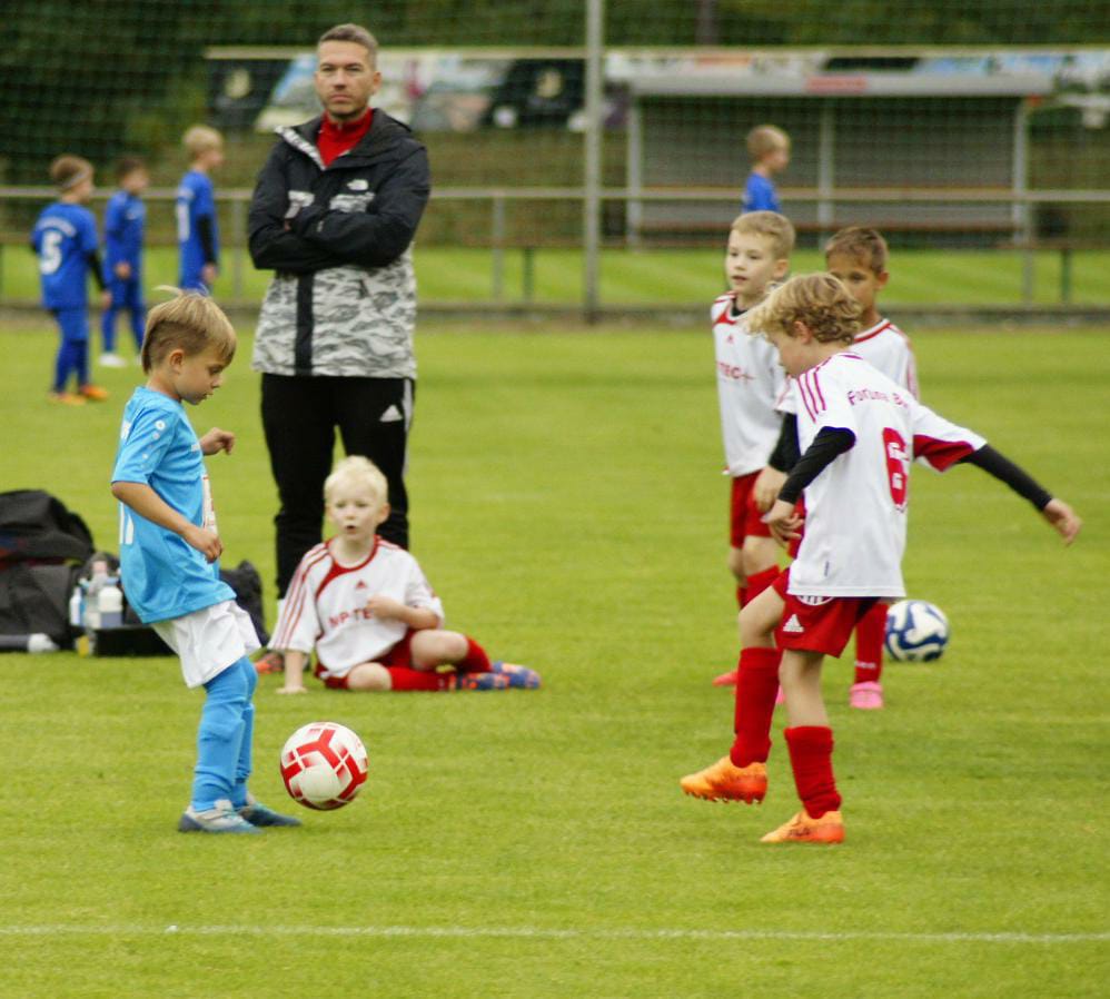 F-Junioren bleiben dran – Bild 1